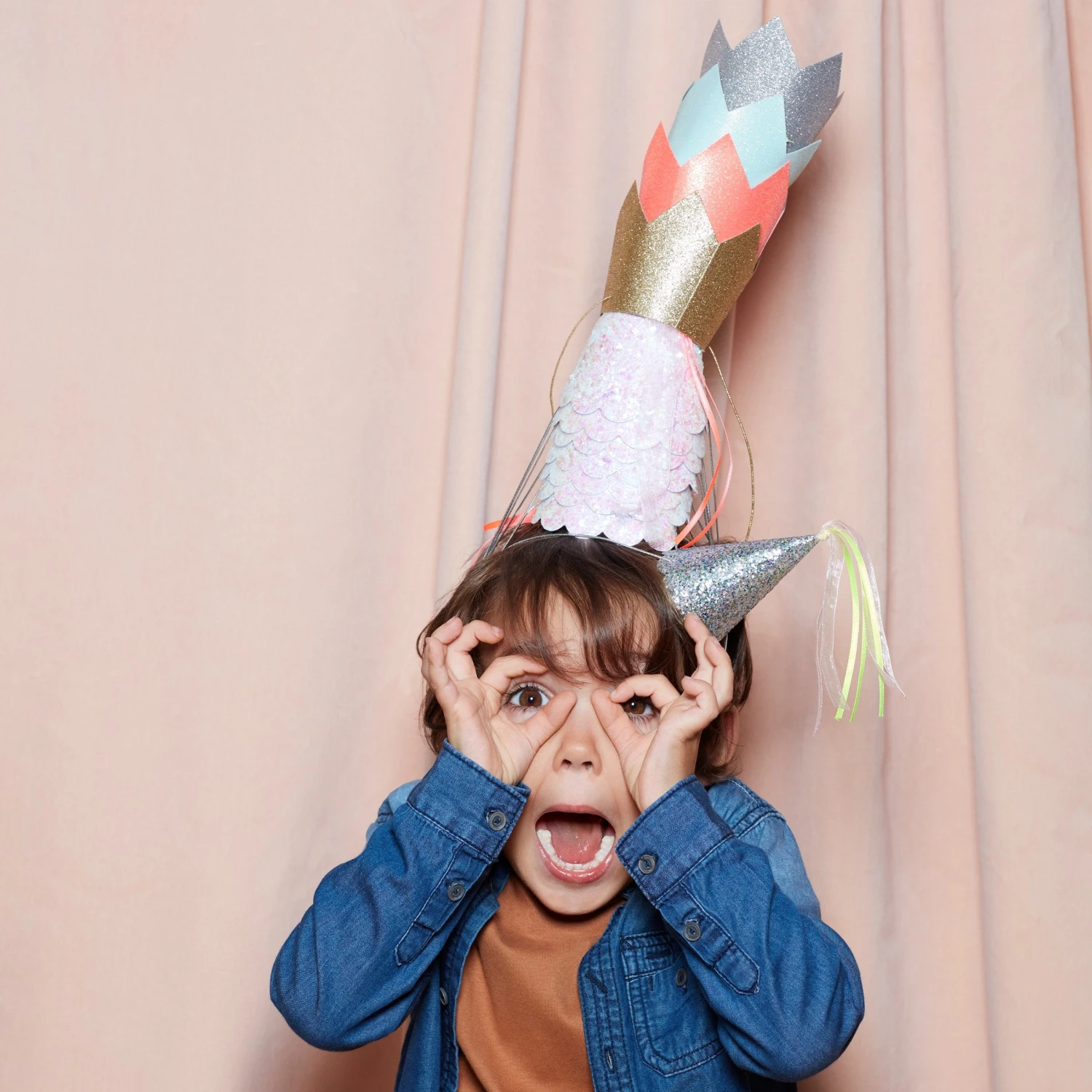 Meri-Meri Mini Glitter Party Crowns (x 8) 4 Meri-Meri Mini Glitter Party Crowns (x 8) - Image 4