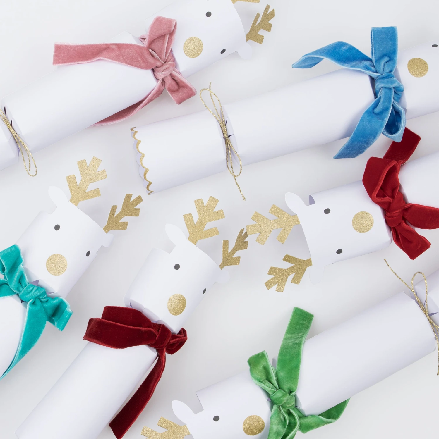 Meri-Meri Reindeer With Velvet Bows Crackers (x 6) 5 Meri-Meri Reindeer With Velvet Bows Crackers (x 6) - Image 5