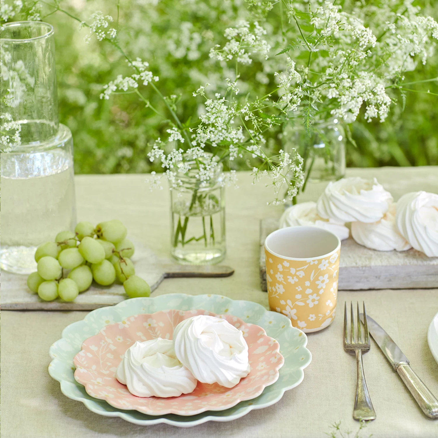 Meri-Meri Floral Reusable Bamboo Cups (x 6) 2 Meri-Meri Floral Reusable Bamboo Cups (x 6) - Image 2