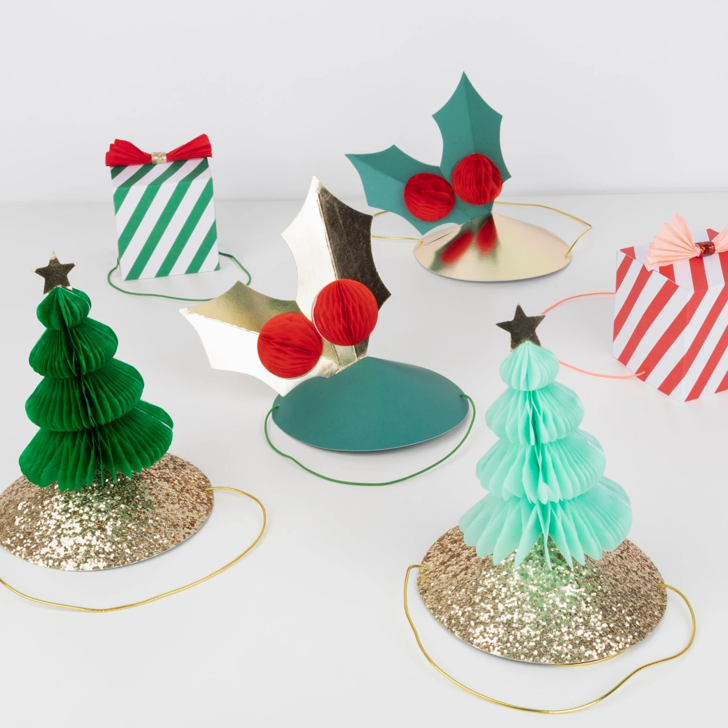 Meri-Meri Mixed Christmas Party Hats (x 6) 2 Meri-Meri Mixed Christmas Party Hats (x 6) - Image 2