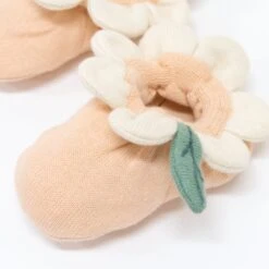 Meri-Meri Peach Daisy Baby Booties -Party Supply Discount Store media 7d0a57b8 0d9b 4046 9690 45b38b151812