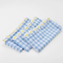 Meri-Meri Daisy Edge Gingham Fabric Napkins (x 4) -Party Supply Discount Store media 81610111 244d 43d7 9c34 de63c876aaed