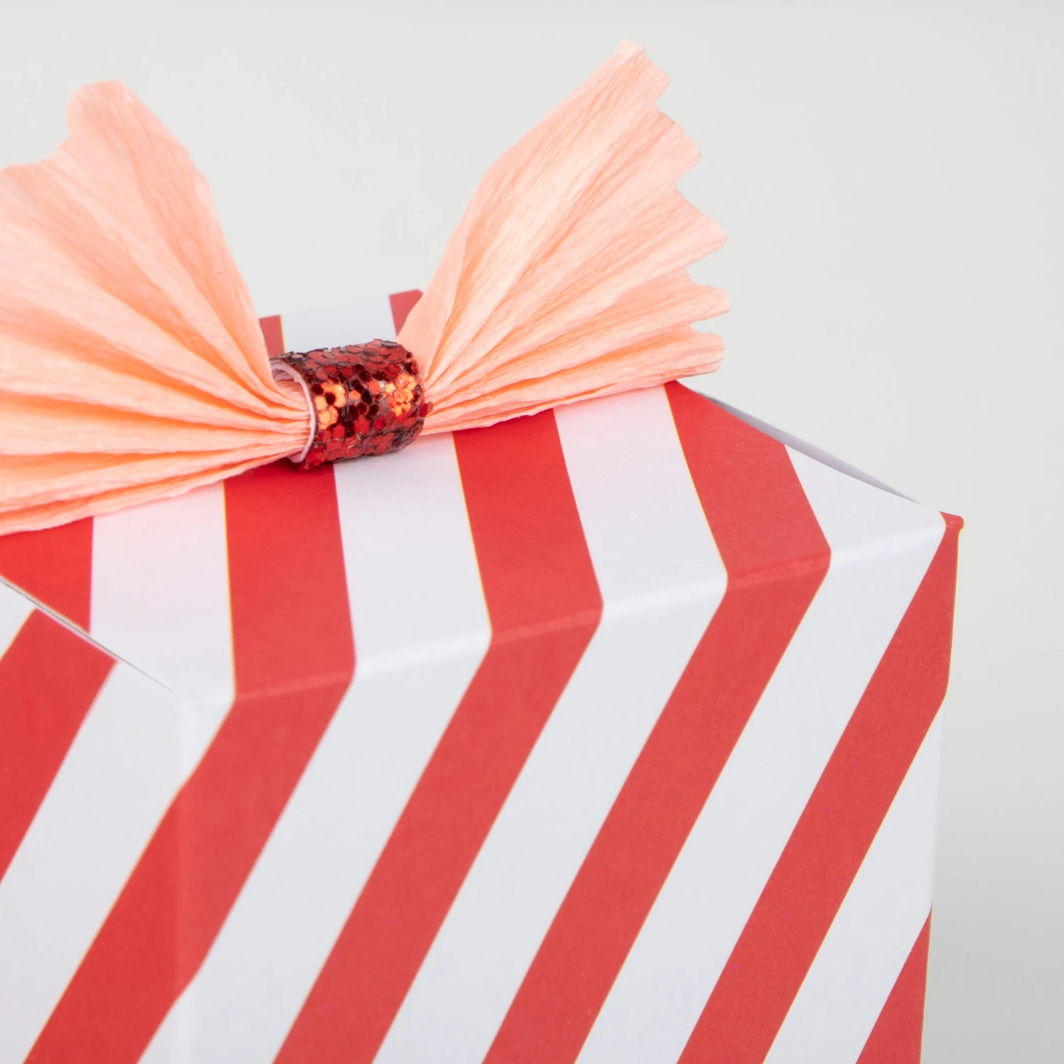 Meri-Meri Mixed Christmas Party Hats (x 6) 4 Meri-Meri Mixed Christmas Party Hats (x 6) - Image 4