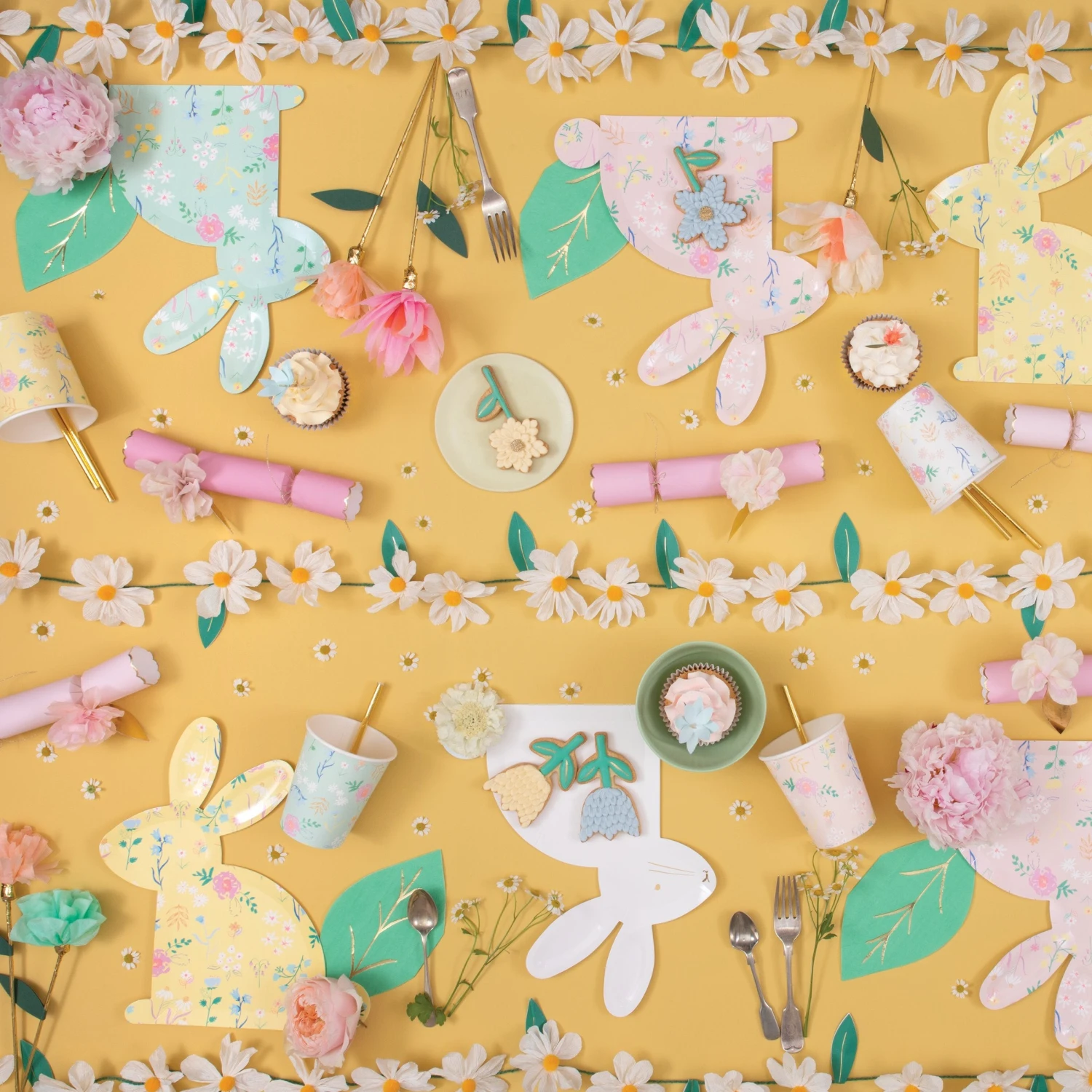 Meri-Meri Wild Daisy Garland 6 Meri-Meri Wild Daisy Garland - Image 6