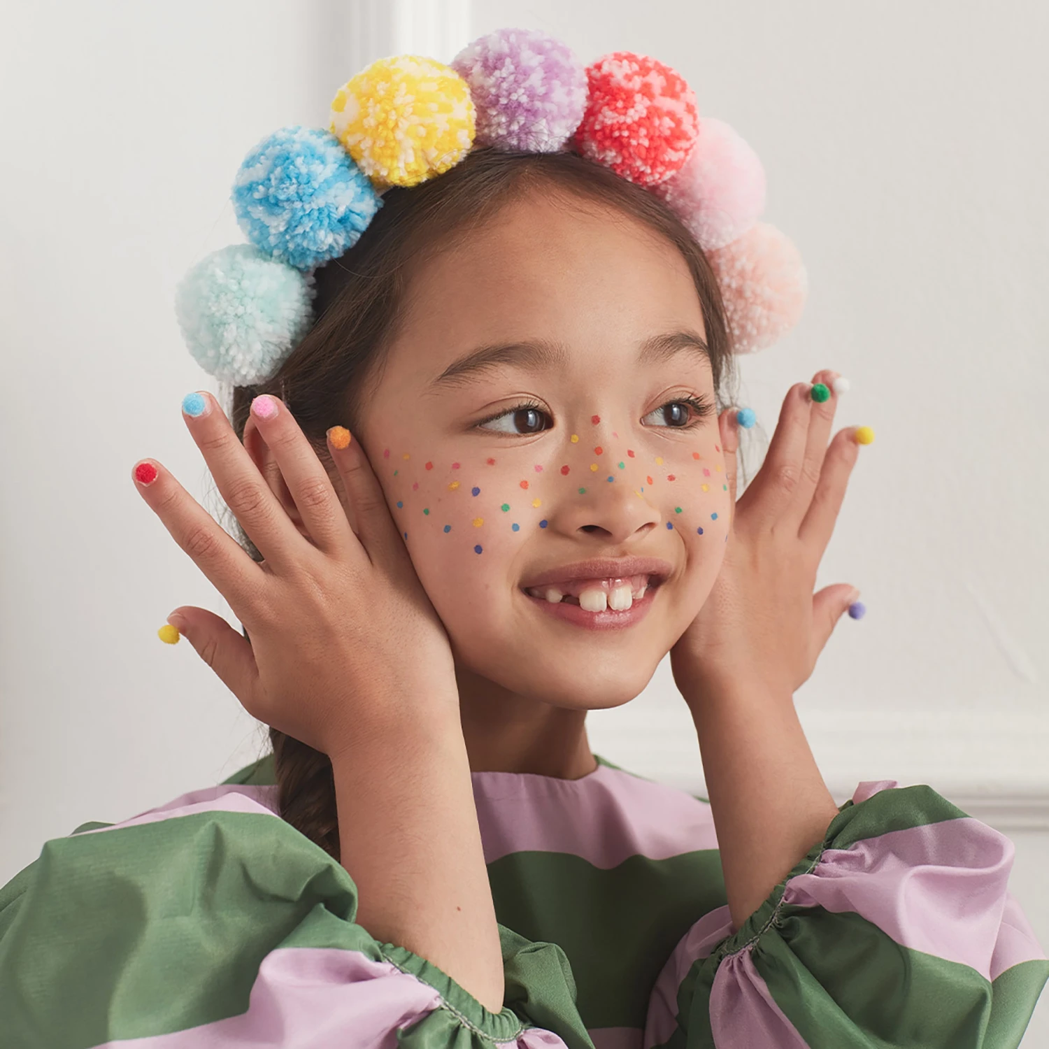 Meri-Meri Rainbow Pompom Headband 2 Meri-Meri Rainbow Pompom Headband - Image 2