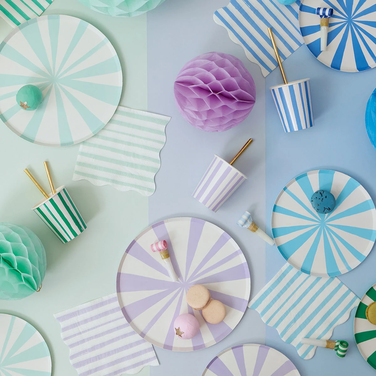 Meri-Meri Mint Stripe Large Napkins (x 16) 2 Meri-Meri Mint Stripe Large Napkins (x 16) - Image 2