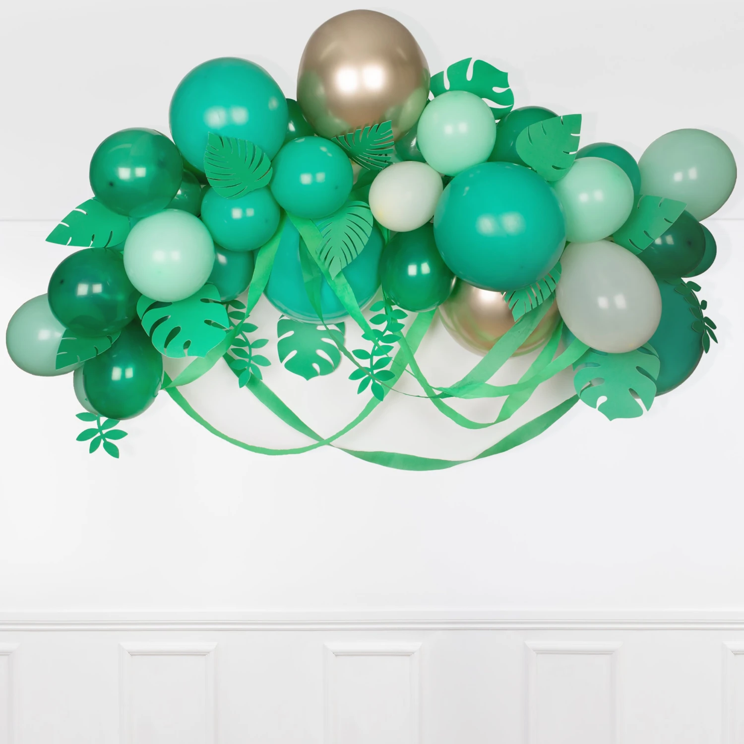Meri-Meri Leafy Green Balloon Arch (x 44 Balloons) 1 Meri-Meri Leafy Green Balloon Arch (x 44 Balloons)