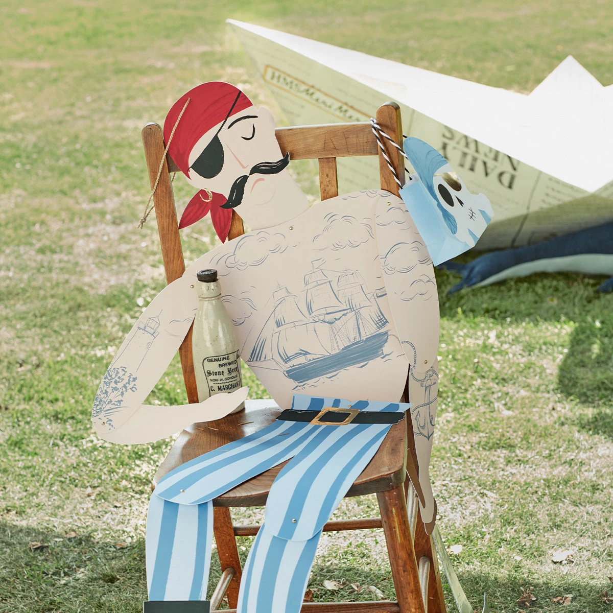 Meri-Meri Giant Pirate Decorations (x 3) 2 Meri-Meri Giant Pirate Decorations (x 3) - Image 2