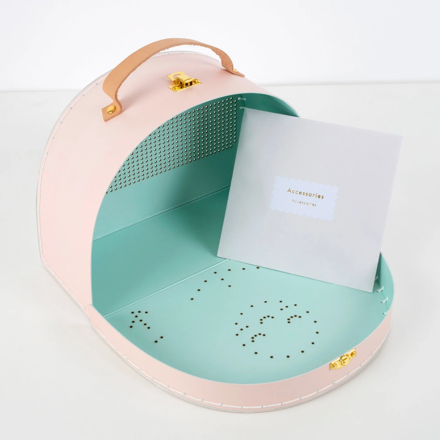 Meri-Meri Flower Embroidery Suitcase Kit 3 Meri-Meri Flower Embroidery Suitcase Kit - Image 3